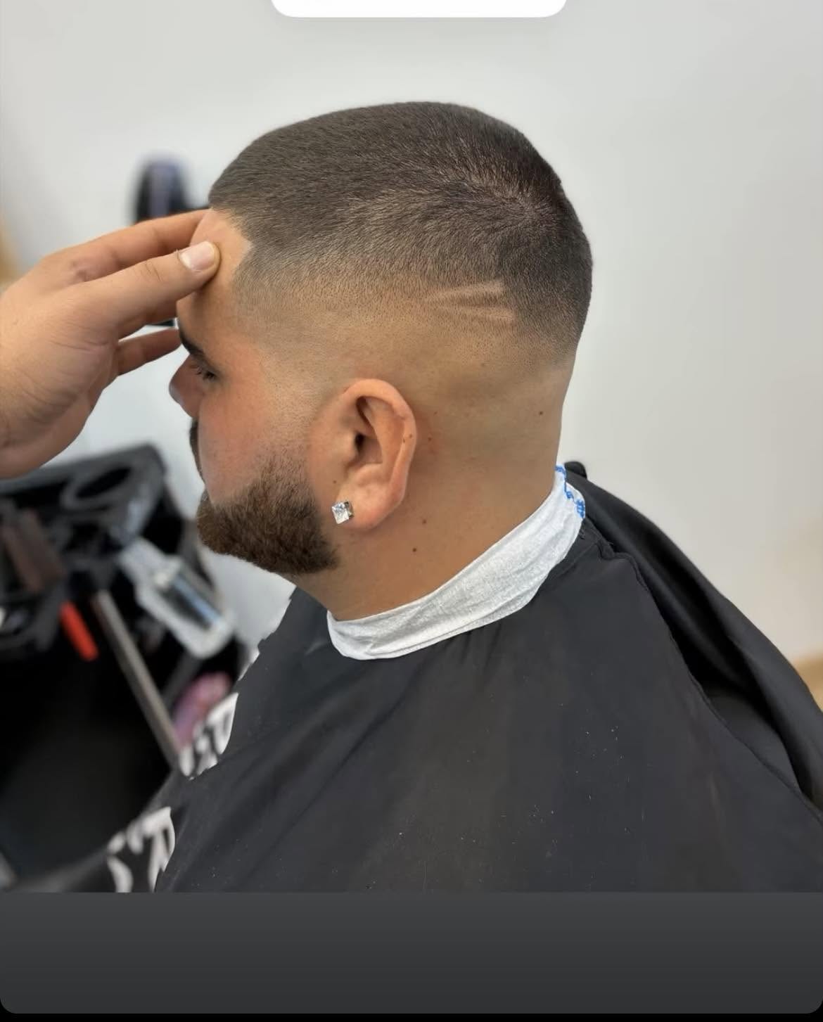 barber hajvágás